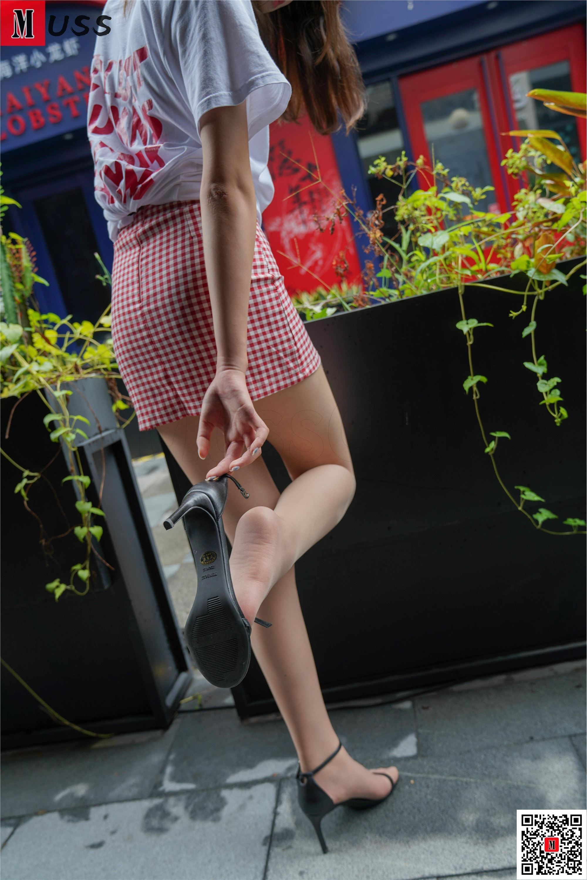 MussGirl慕丝女郎  NO.700 嘘嘘（中）